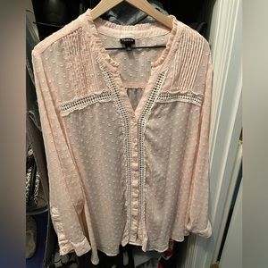 TORRID Beautiful blouse in full sleeve, in size 5.